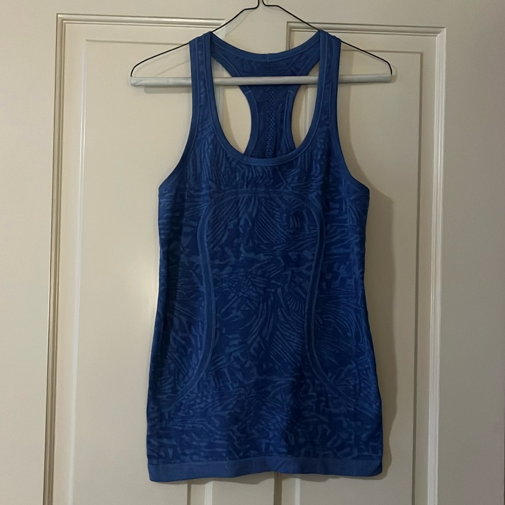Lululemon tank